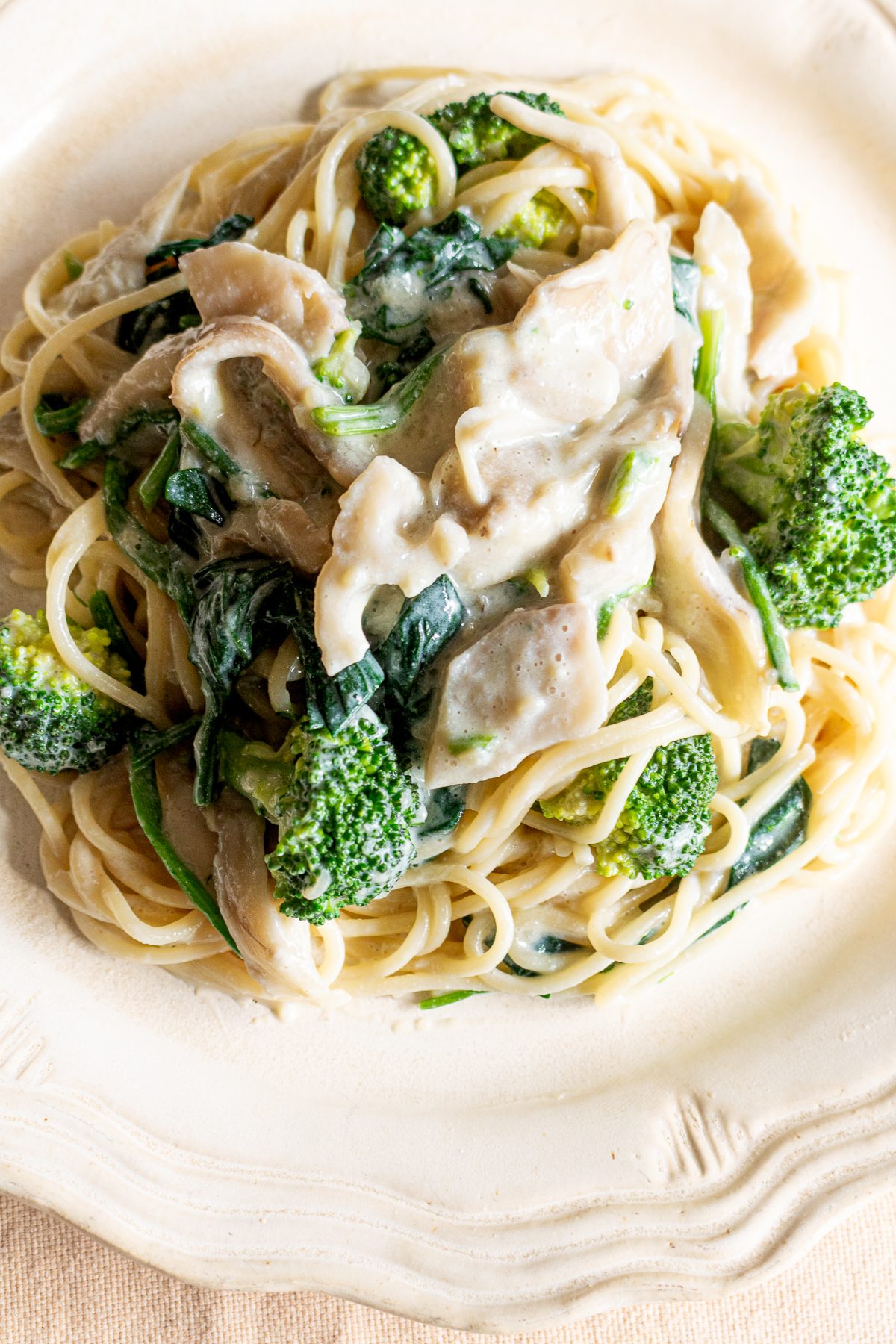Vegan maitake mushroom creamy pasta with plenty of sauce