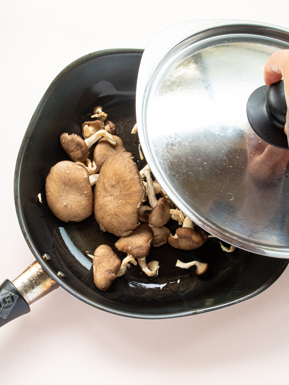 Hiratake mushrooms before steaming in a pan