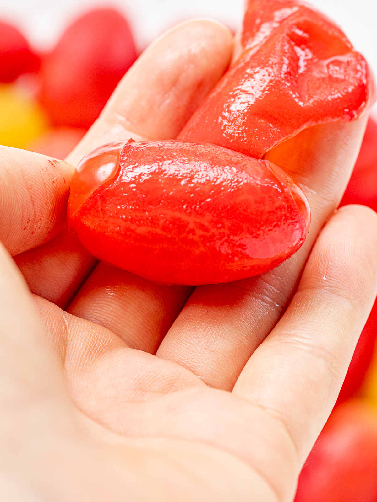 Effortless Peeling of Cherry Tomatoes – Stress-Free Cooking Technique