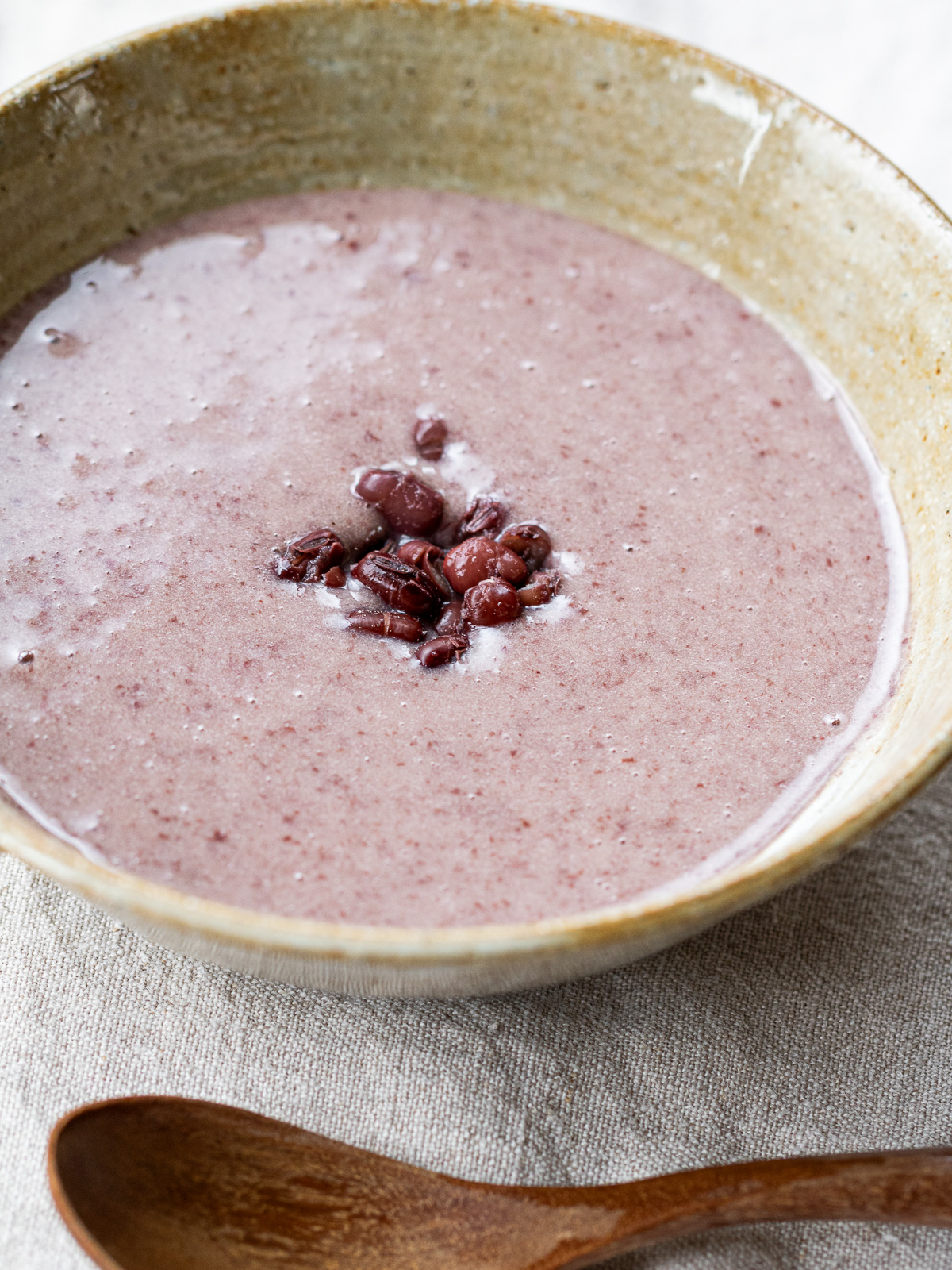 Patjuk in a soft pink color, served in a bowl