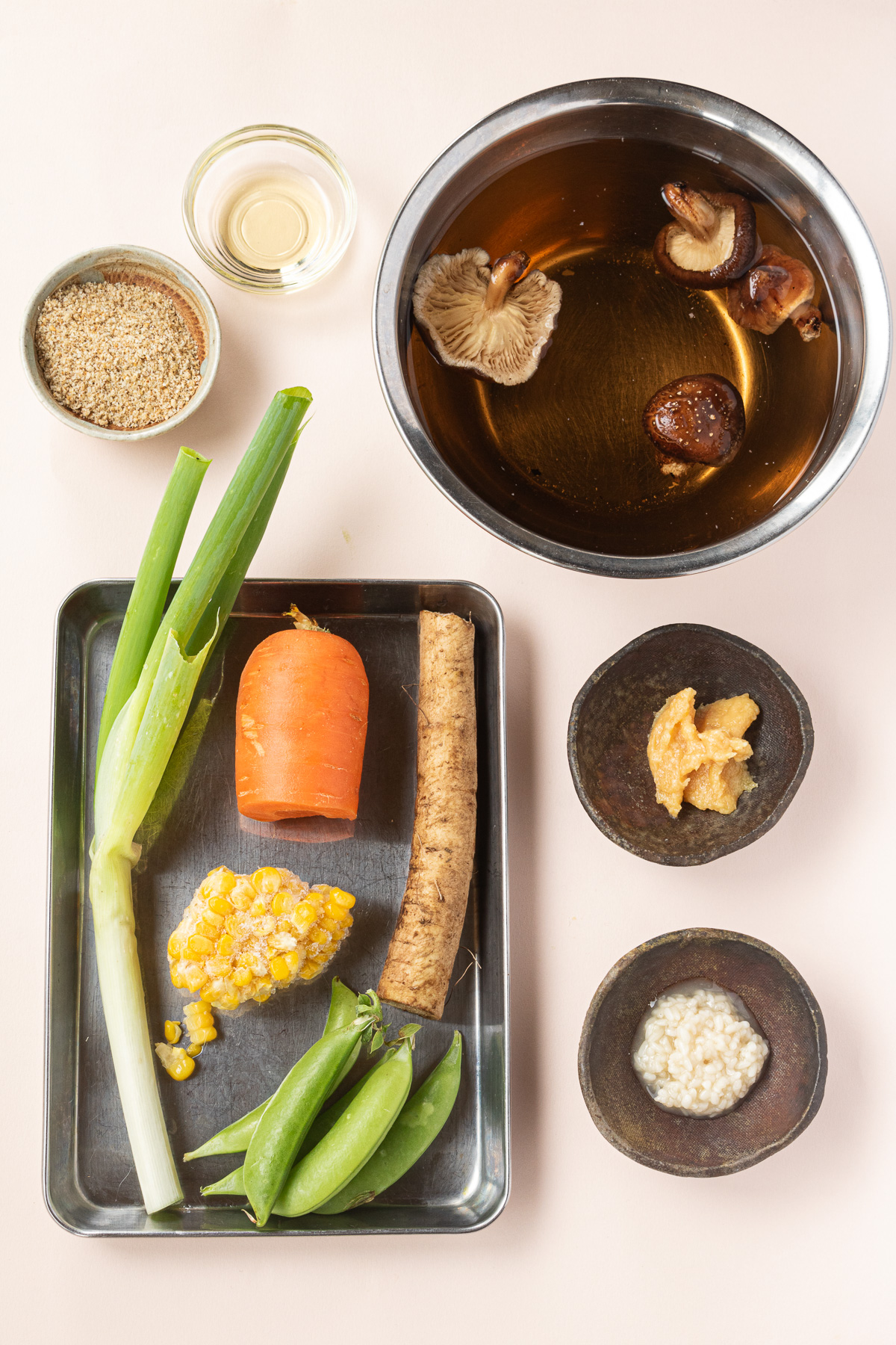 牛蒡、ネギ、人参、とうもろこし、スナップエンドウ、干し椎茸のもどし汁、味噌、塩麹、油、すりごま