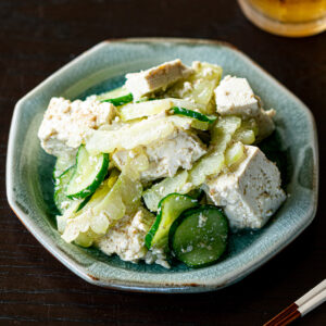 豆腐と野菜だけのヴィーガン塩麹ゴーヤチャンプルー