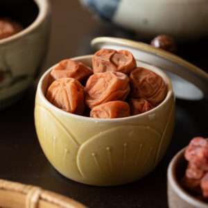 無添加で塩分控えめの減塩梅干し。冷蔵保存で失敗いらず