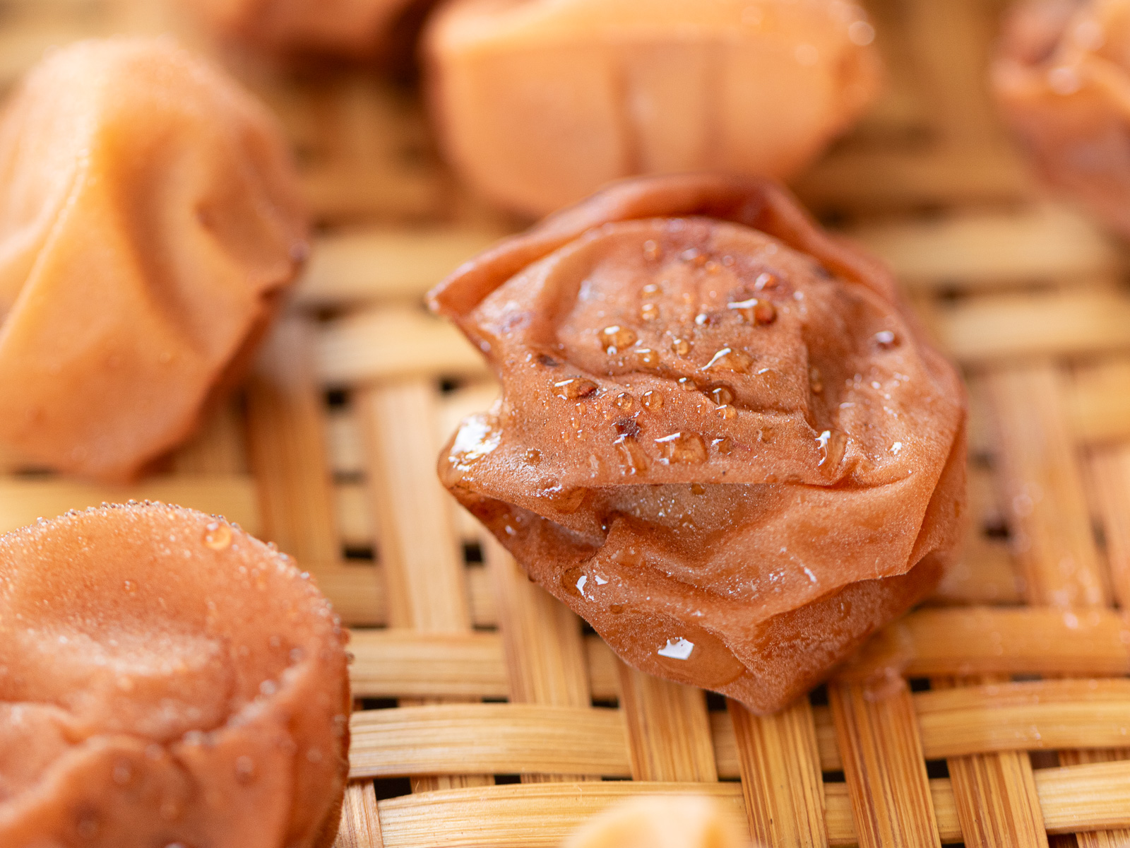 しっとりと皮が柔らかく仕上がった減塩梅干し