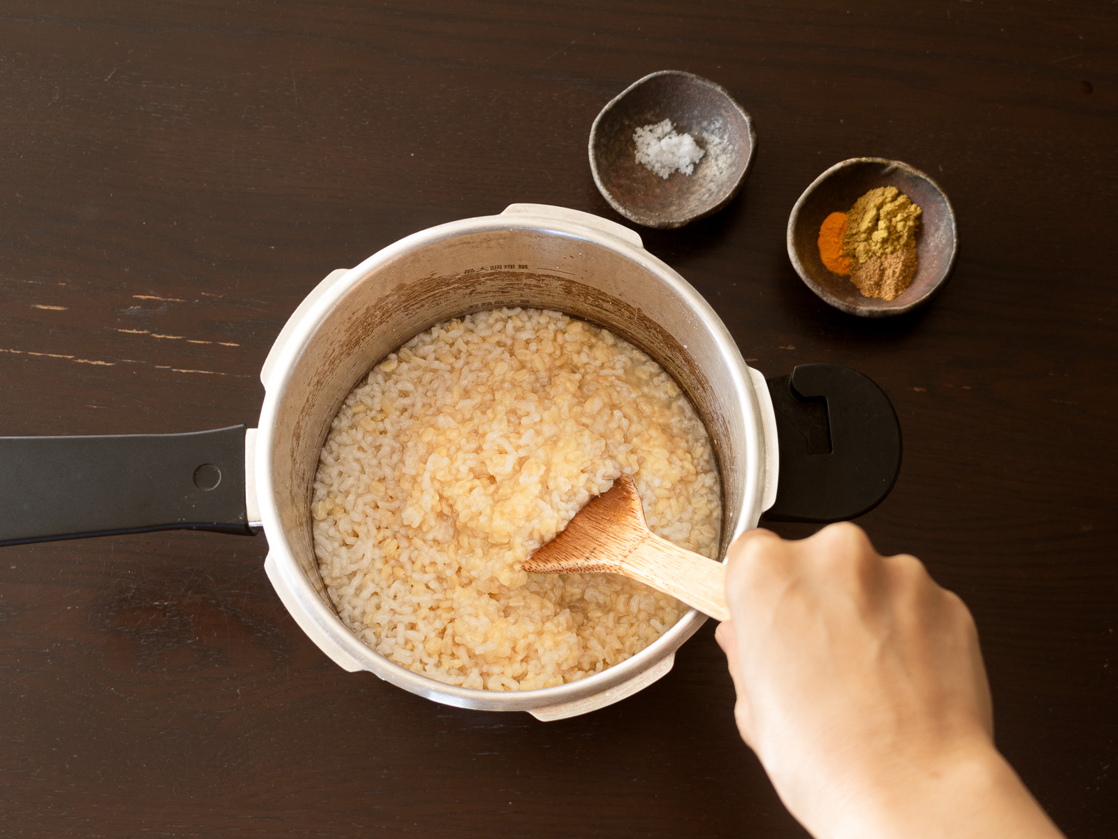 柔らかくなるまで煮たキチリの材料