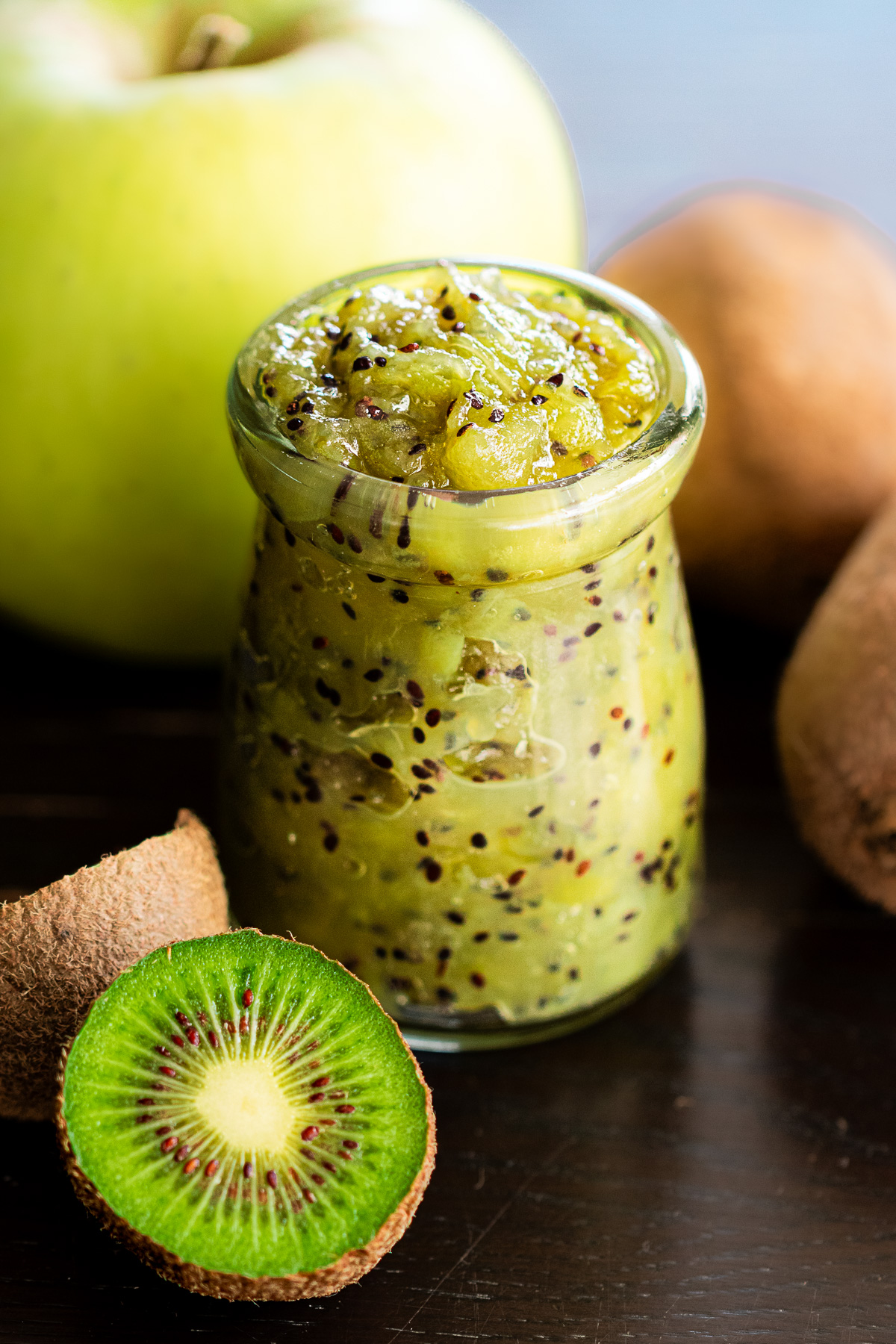 硬いキウイを美味しいジャムに。りんごとキウイの爽やかジャム