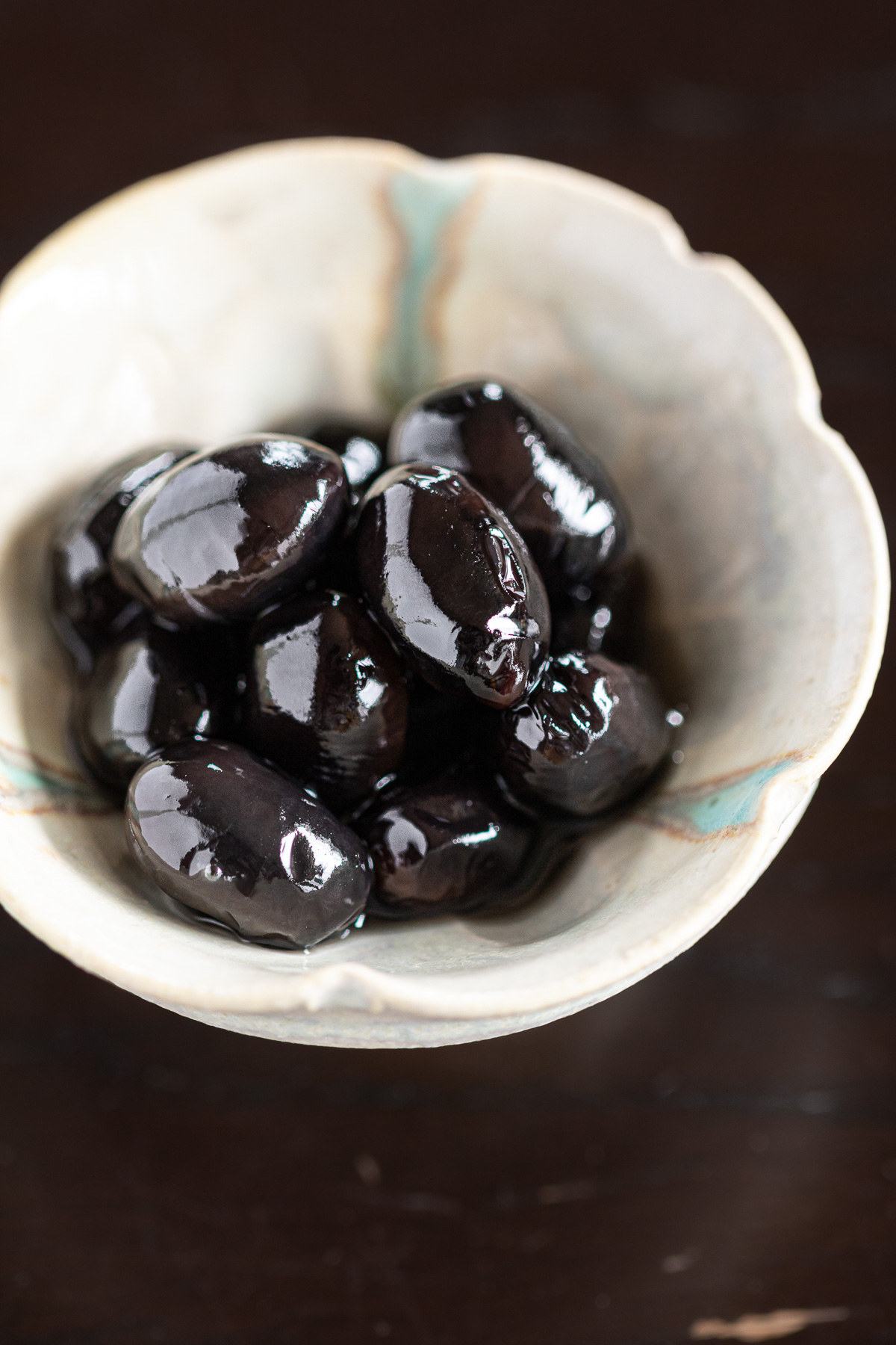 ふっくら艶やかなおせちの黒豆の煮豆