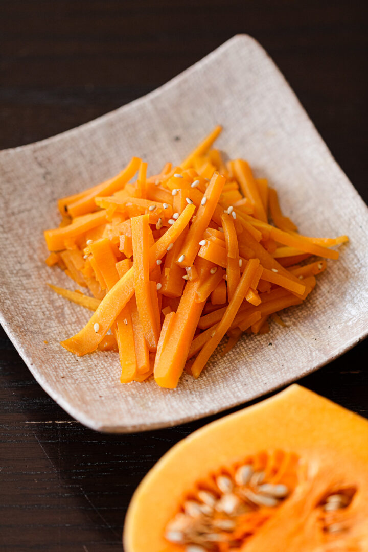 バターナッツかぼちゃのきんぴら｜甘辛く炒めたヴィーガンおかずレシピ