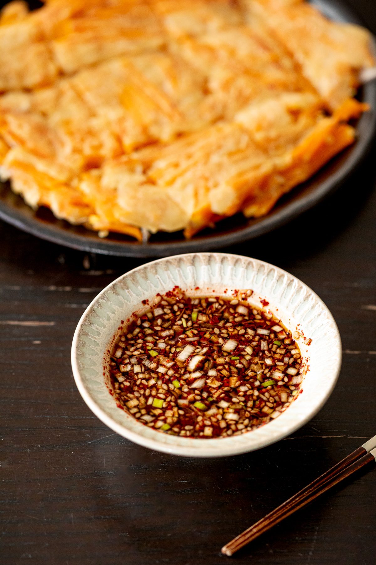 韓国風チヂミだれ ヤンニョムジャンを添えたバターナッツかぼちゃの野菜チヂミ