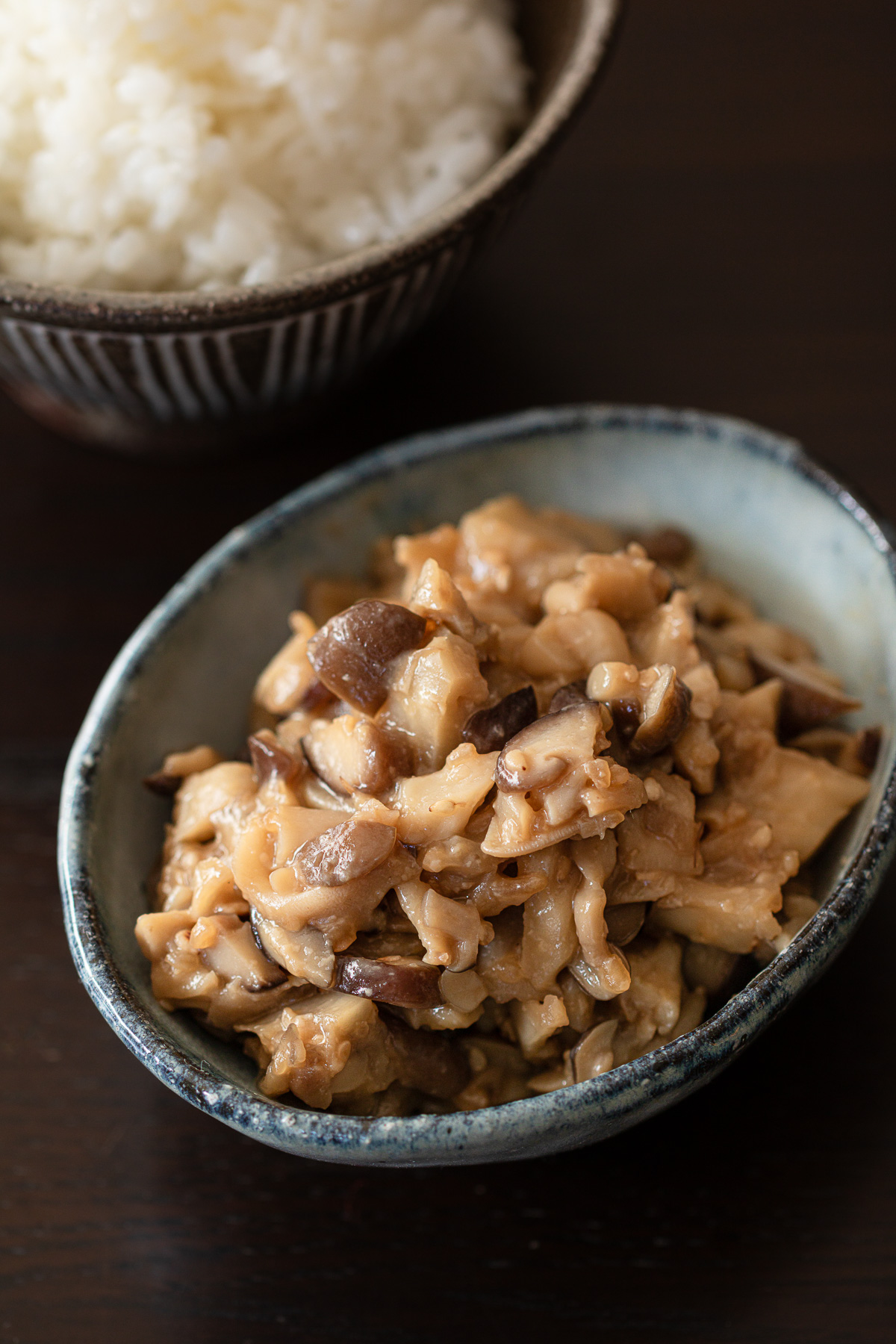 太巻き寿司用に作った、やや濃いめ味付けのきのこそぼろ