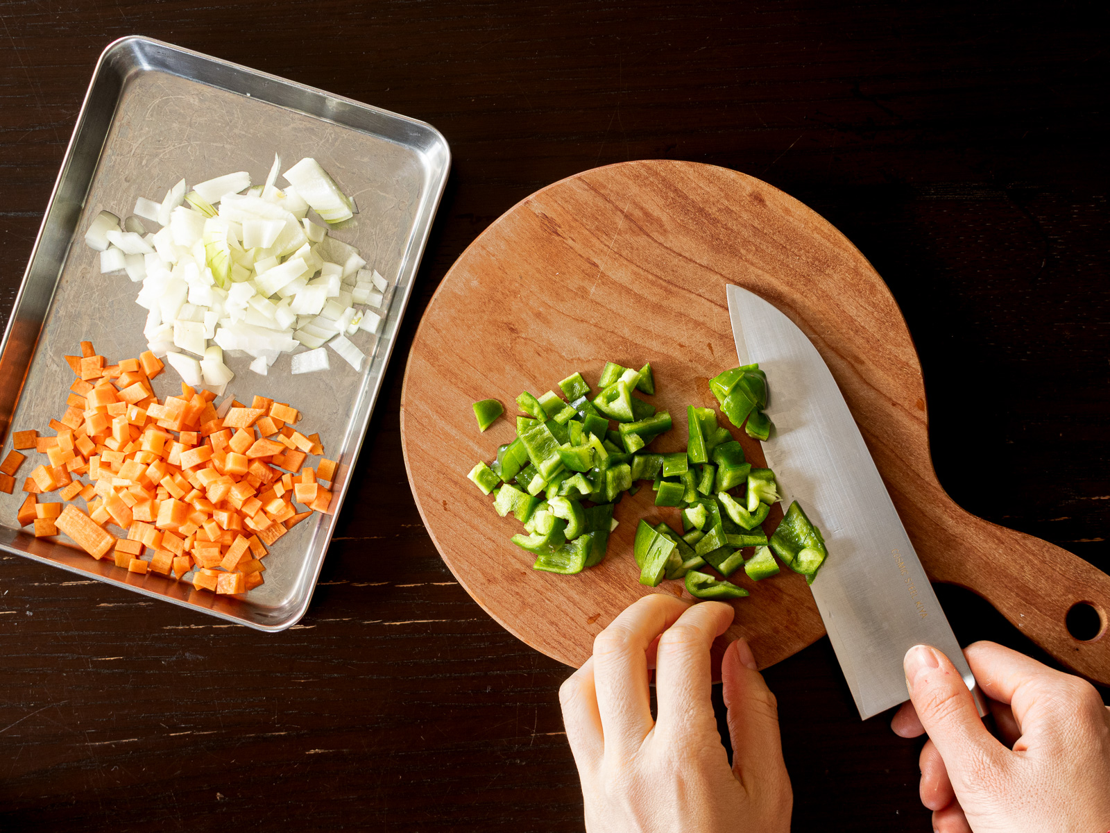 小さめの角切りにした野菜