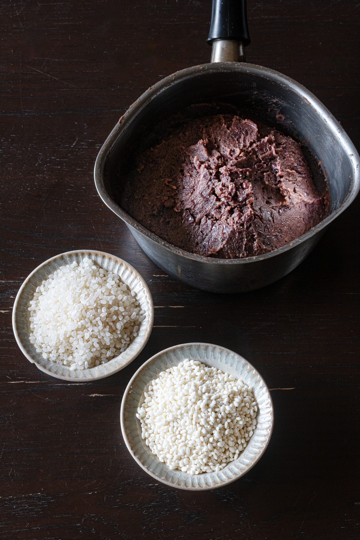 基本のおはぎの材料:手作りのつぶあん、うるち米、もち米