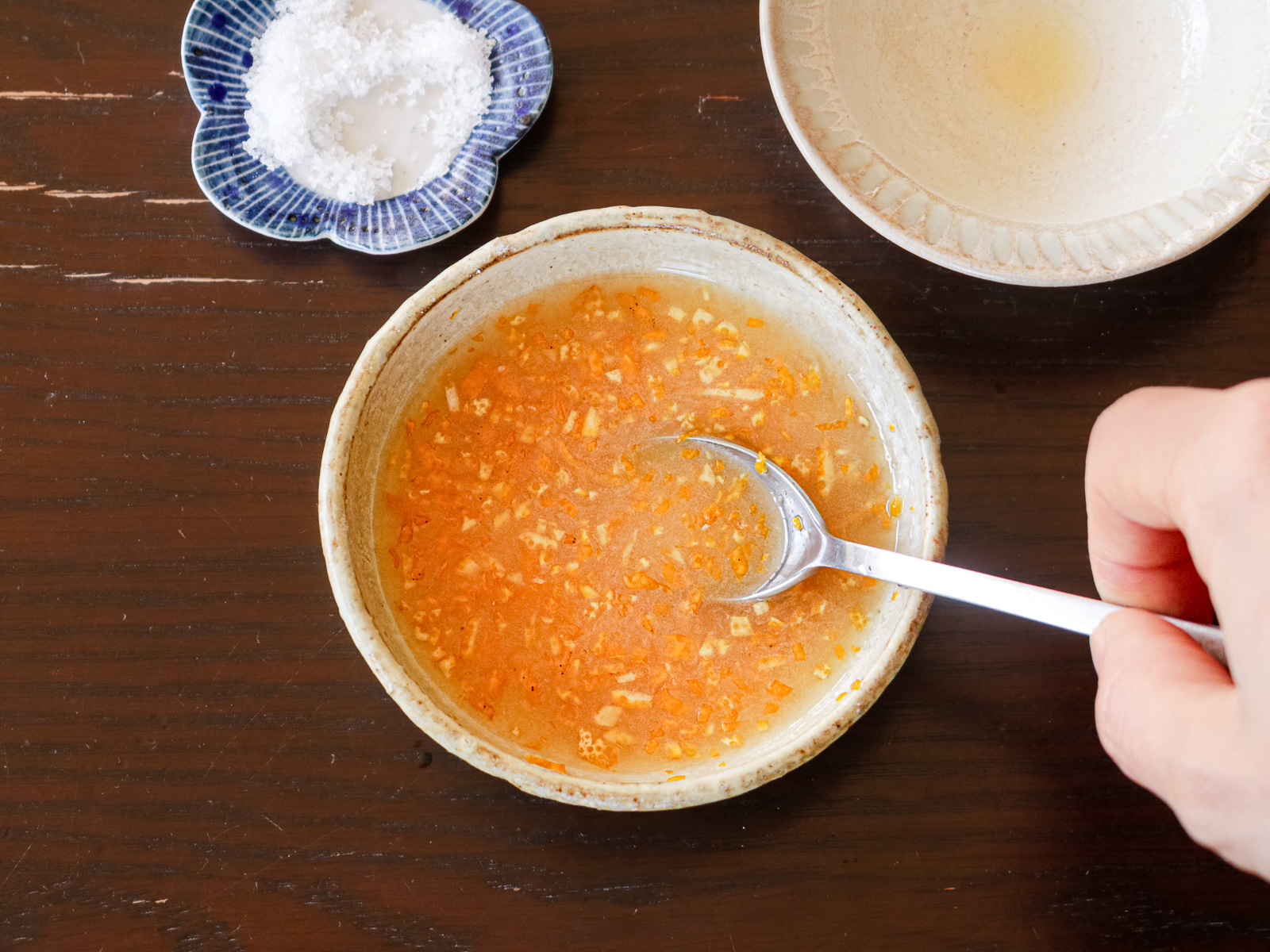 いなり寿司のすし酢づくり｜ゆず果汁・米酢・塩を合わせる