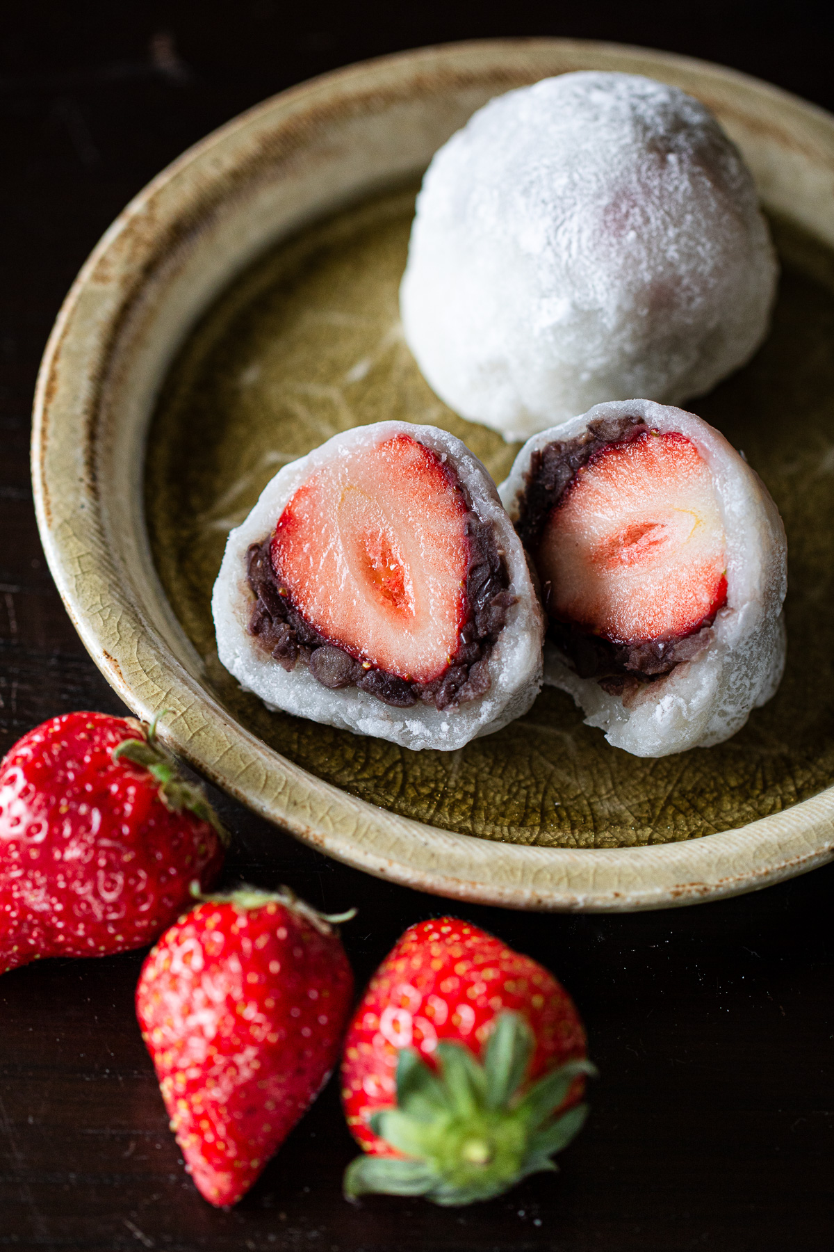 甘酸っぱくてジューシーな、ヴィーガンいちご大福の完成写真