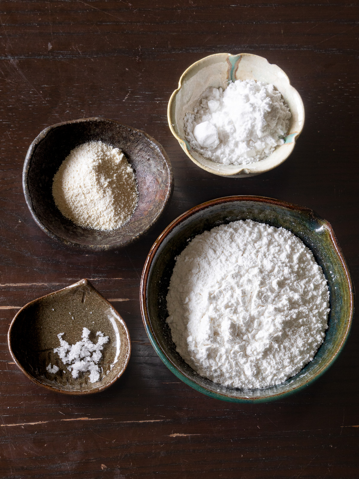 いちご大福の皮の材料｜もち粉・甜菜糖・塩・水・片栗粉