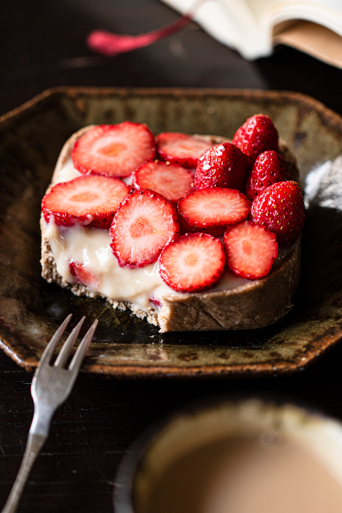 いちごのタルト｜豆乳カスタードクリームと焼かないタルト生地