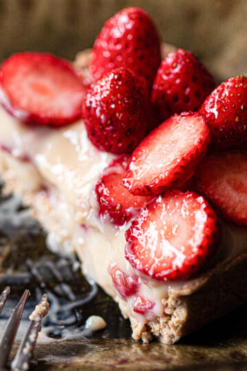 いちごのタルト|豆乳カスタードクリームと焼かないタルト生地