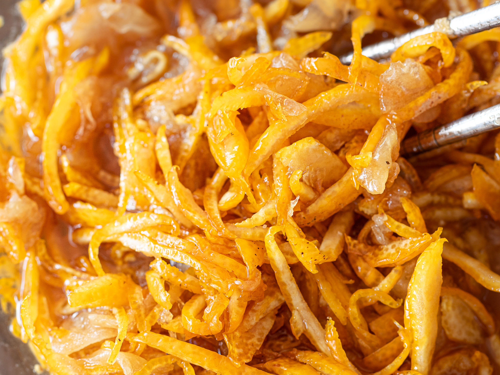 砂糖が溶けてゆずに馴染んだゆず茶のもと